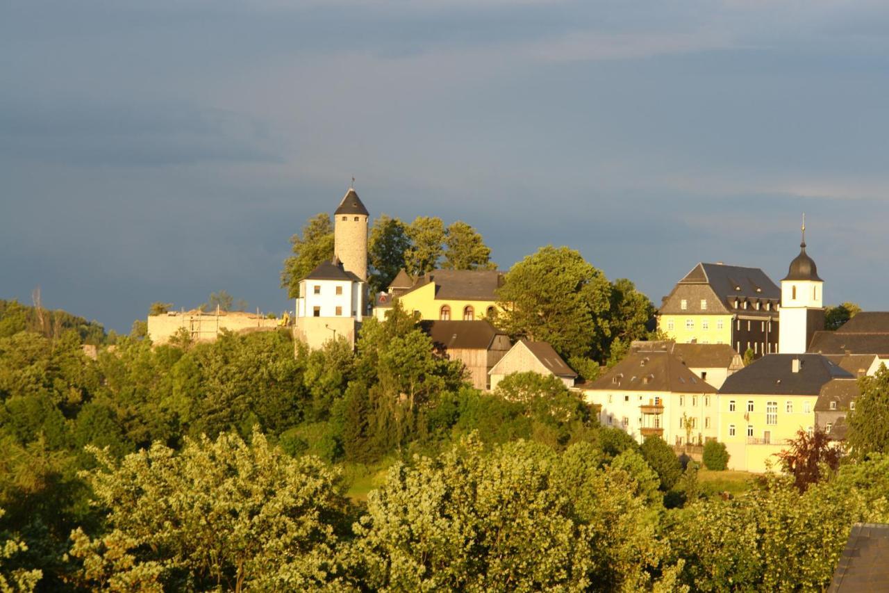 Burghotel Lichtenberg  エクステリア 写真